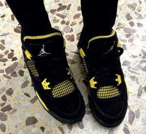 Air Jordan 4 Thunder (2023)