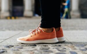 Best Walking Shoes for Plantar Fasciitis (2026): Cushion, Support & Real Comfort Guide 3 IMG 0214